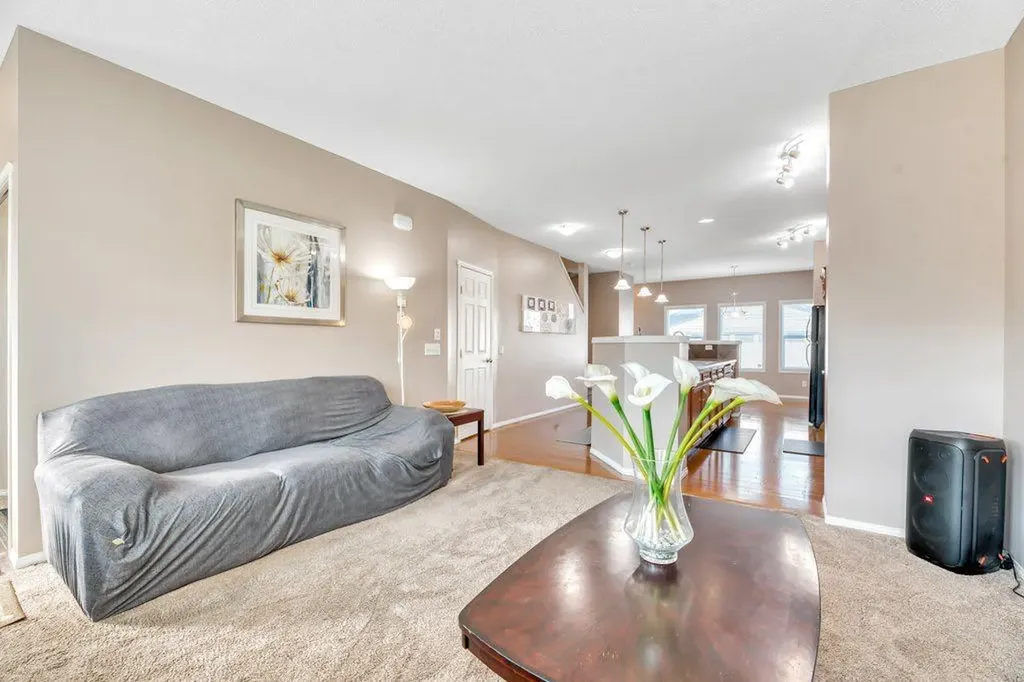 319 Saddlebrook Circle NE Calgary AB T3J 0J9