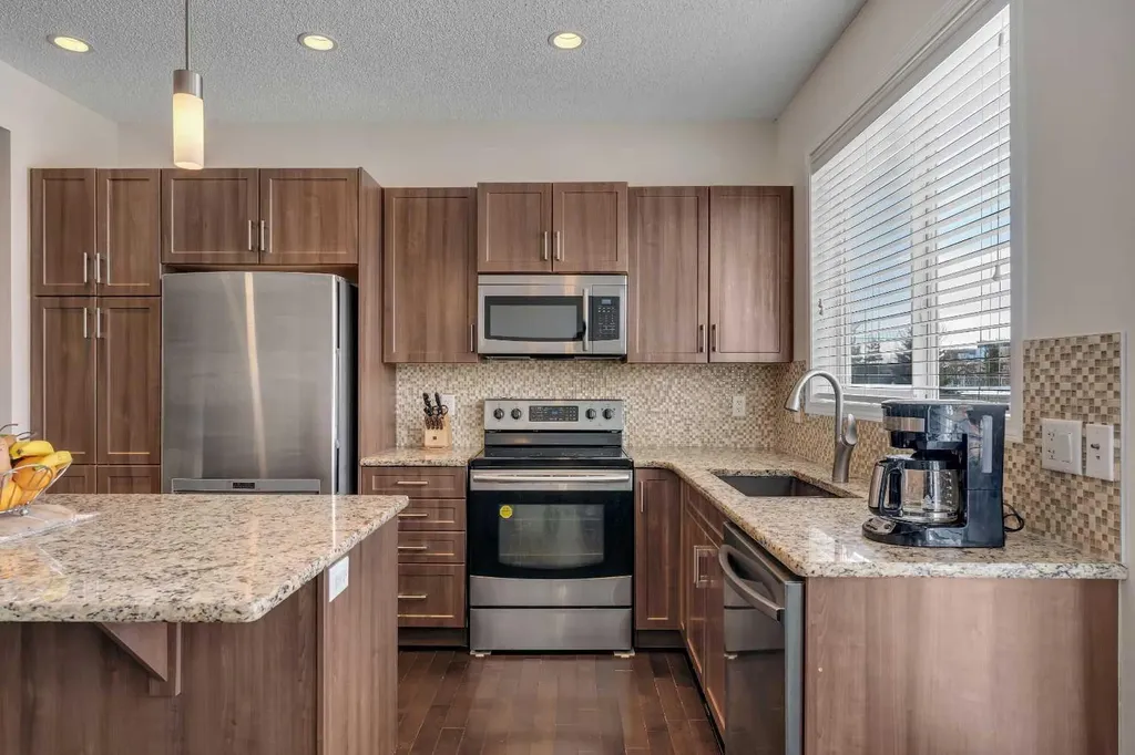 245 Auburn Crest Way SE Calgary AB T3M 1T6