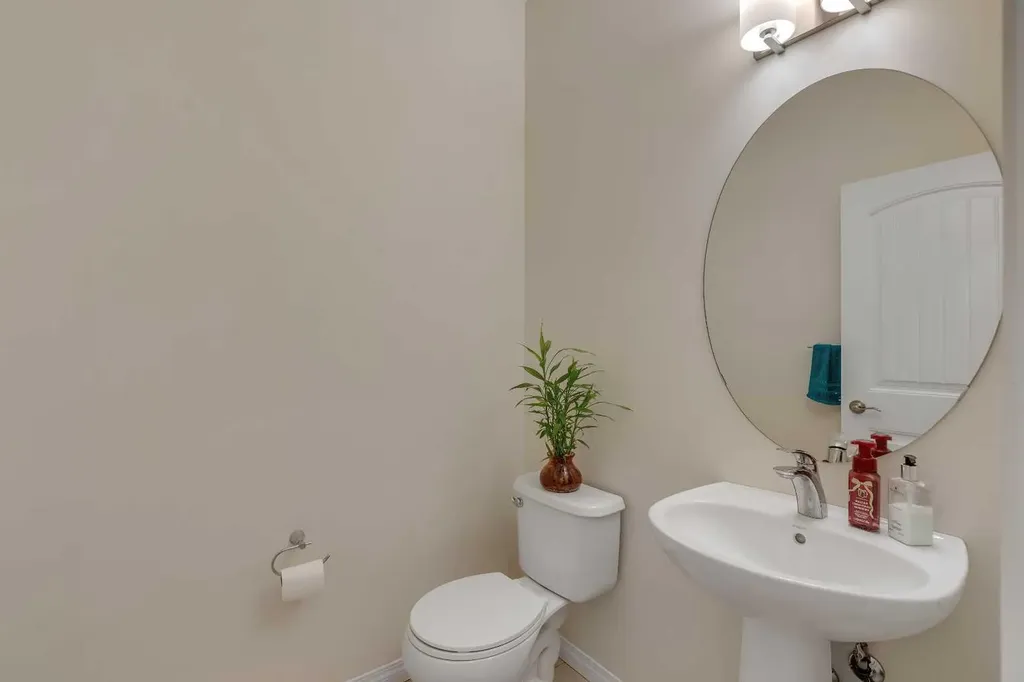 245 Auburn Crest Way SE Calgary AB T3M 1T6