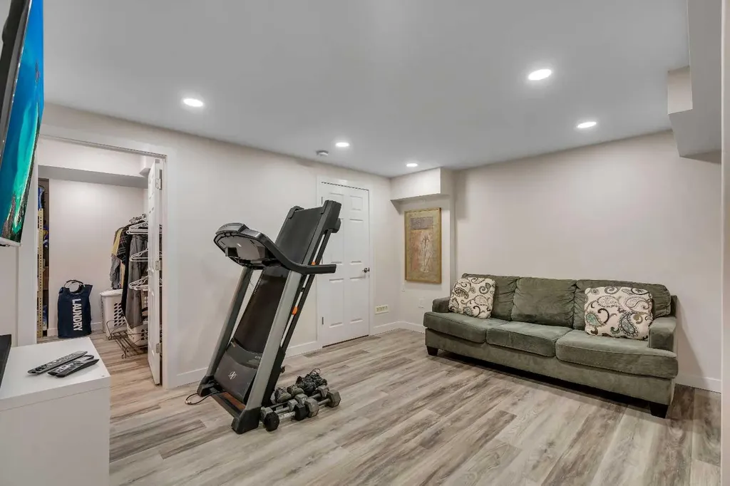 245 Auburn Crest Way SE Calgary AB T3M 1T6