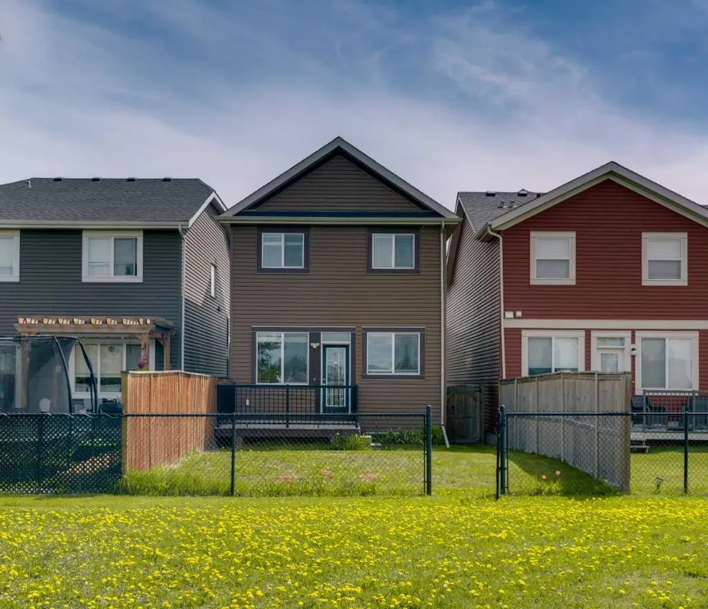245 Auburn Crest Way SE Calgary AB T3M 1T6