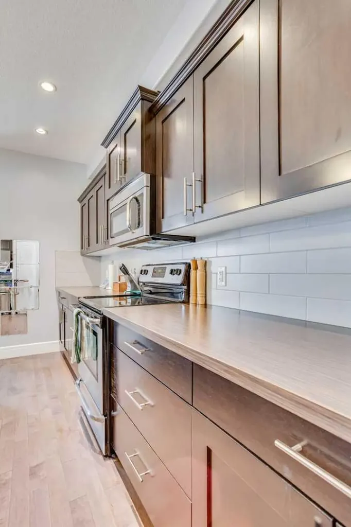 401 Sparrow Hawk Drive Fort Mcmurray AB T9K2Y2