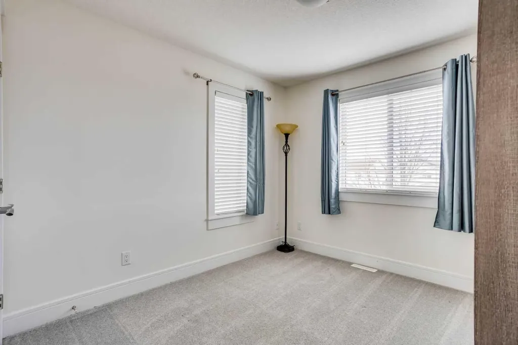 401 Sparrow Hawk Drive Fort Mcmurray AB T9K2Y2