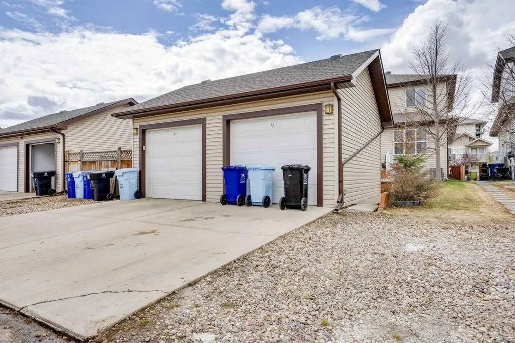 401 Sparrow Hawk Drive Fort Mcmurray AB T9K2Y2