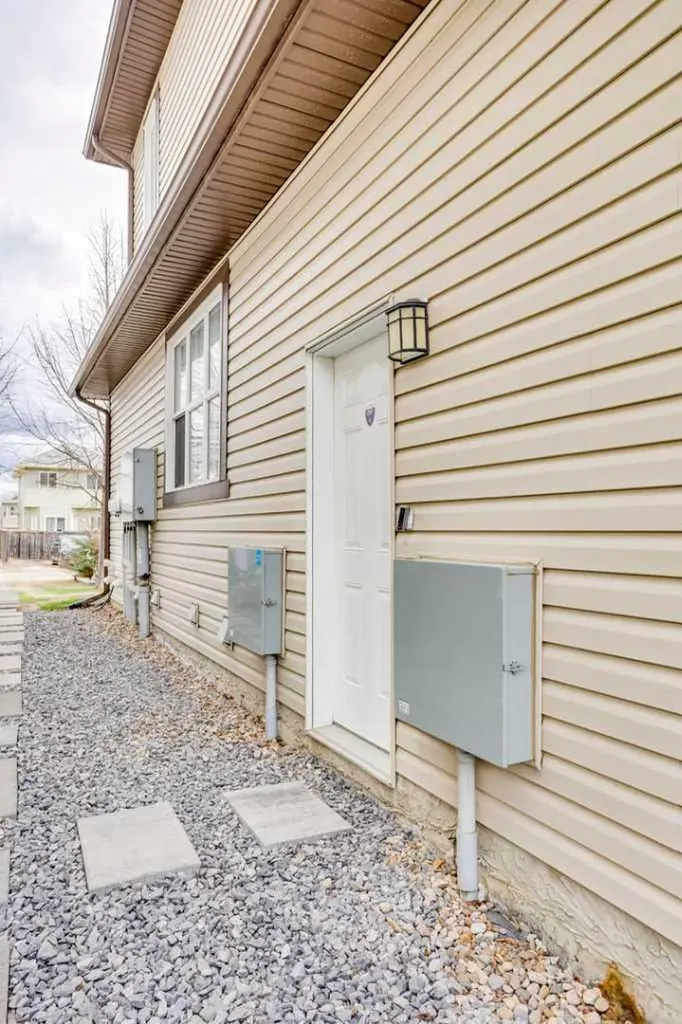 401 Sparrow Hawk Drive Fort Mcmurray AB T9K2Y2