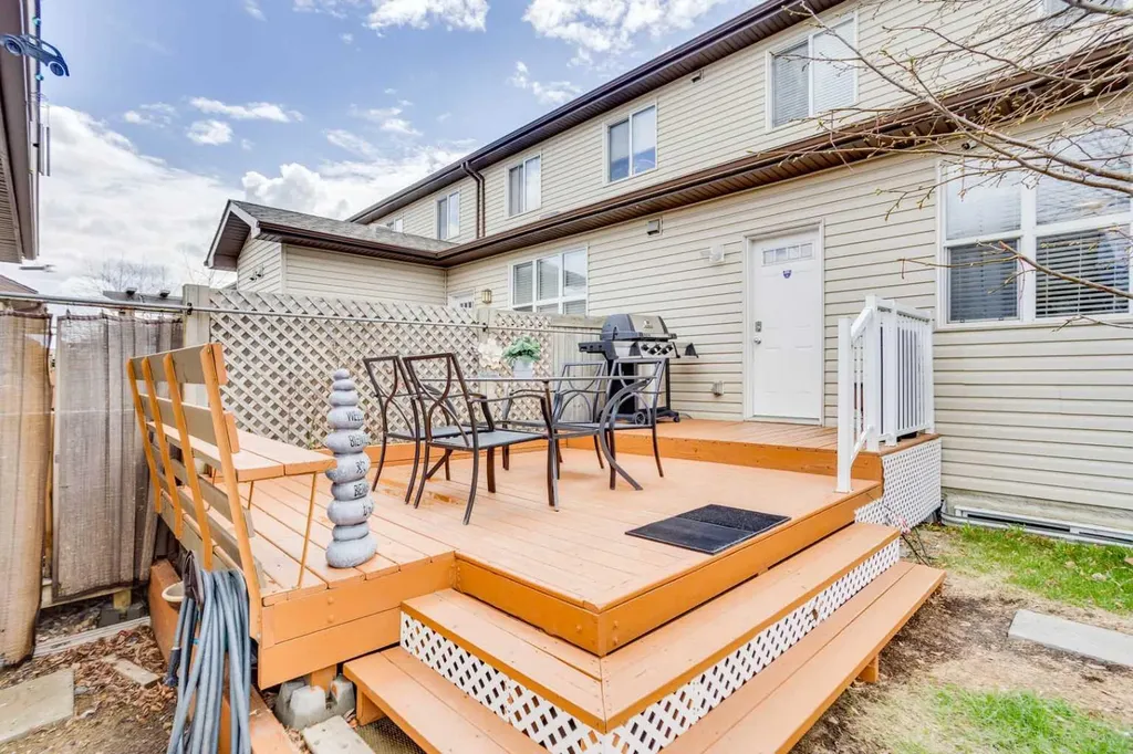401 Sparrow Hawk Drive Fort Mcmurray AB T9K2Y2