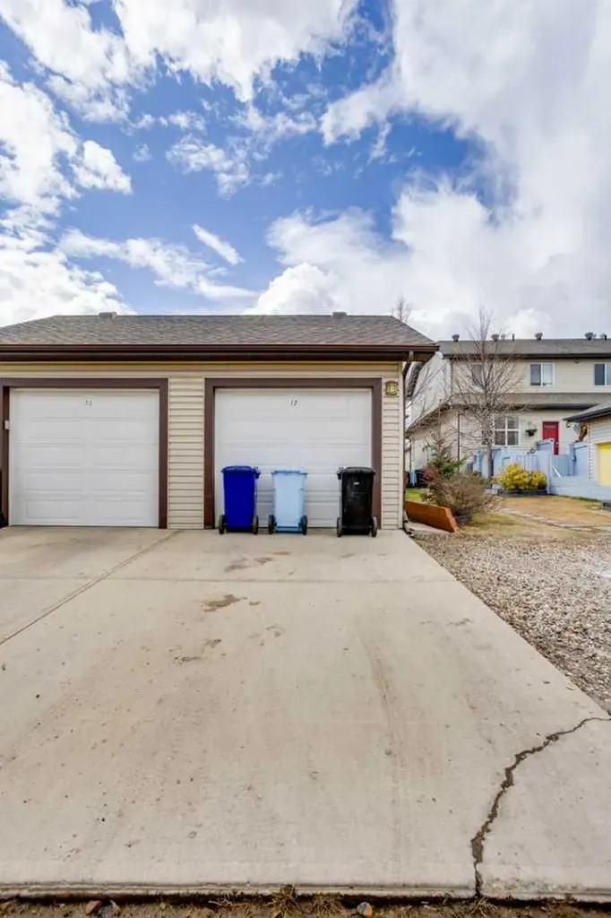 401 Sparrow Hawk Drive Fort Mcmurray AB T9K2Y2