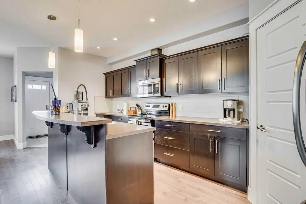 401 Sparrow Hawk Drive Fort Mcmurray AB T9K2Y2