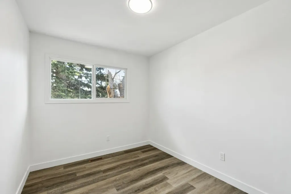 6928 Hunterbow Crescent NW Calgary AB T2K 4R5