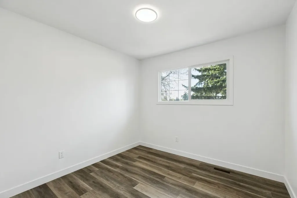 6928 Hunterbow Crescent NW Calgary AB T2K 4R5