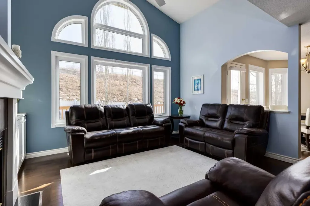 331 Sierra Madre Court SW Calgary AB T3H 3G7