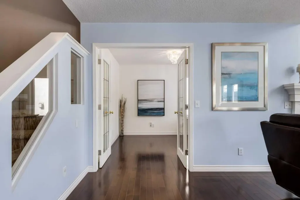 331 Sierra Madre Court SW Calgary AB T3H 3G7