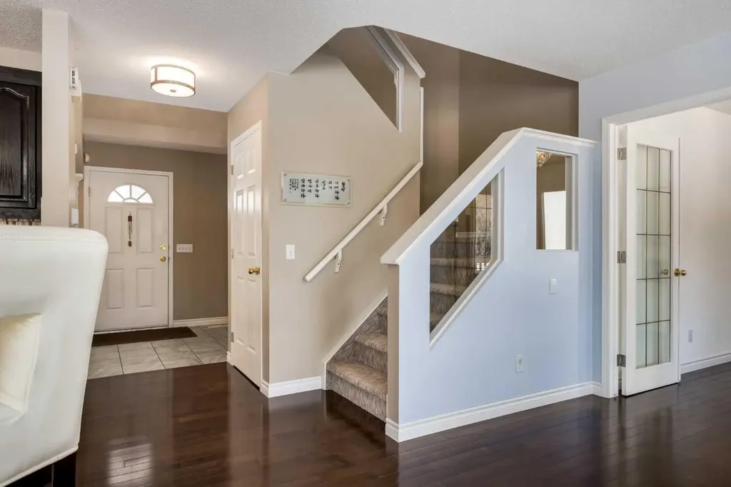 331 Sierra Madre Court SW Calgary AB T3H 3G7