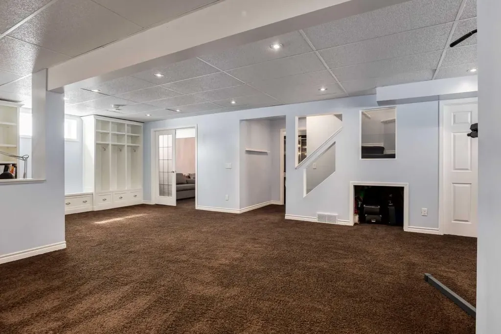 331 Sierra Madre Court SW Calgary AB T3H 3G7