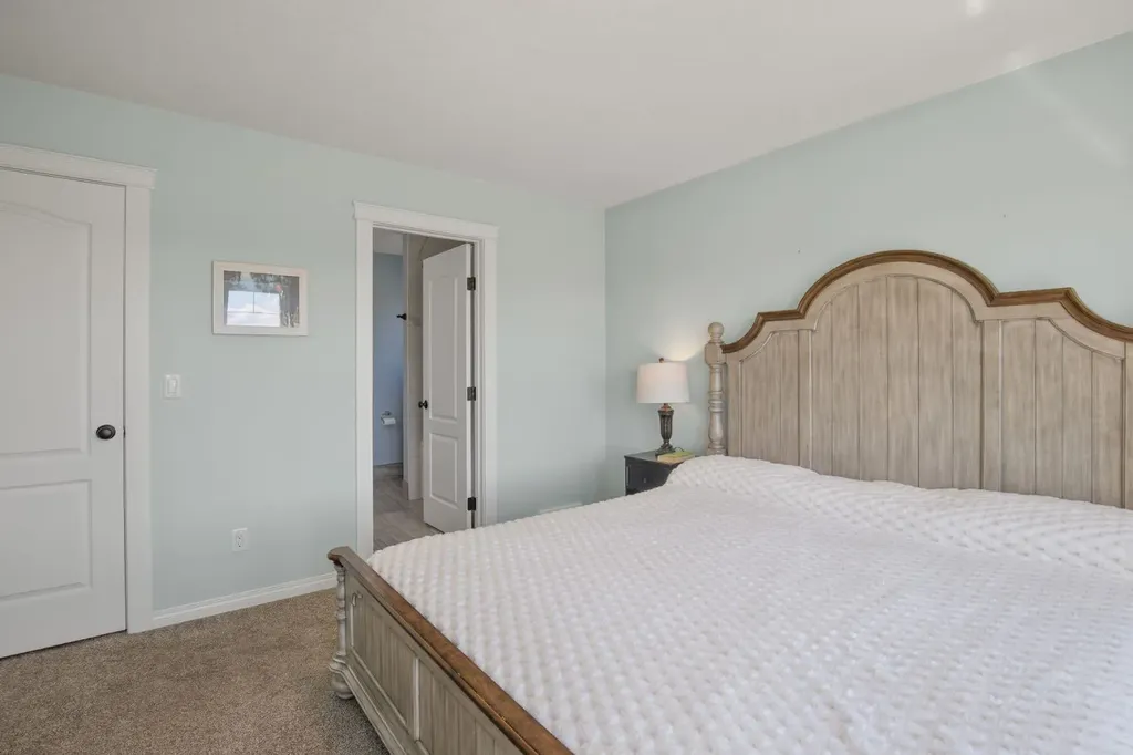 14 Tagish Avenue Red Deer AB T4P 0Y6