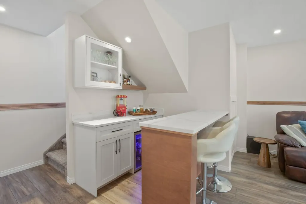 14 Tagish Avenue Red Deer AB T4P 0Y6