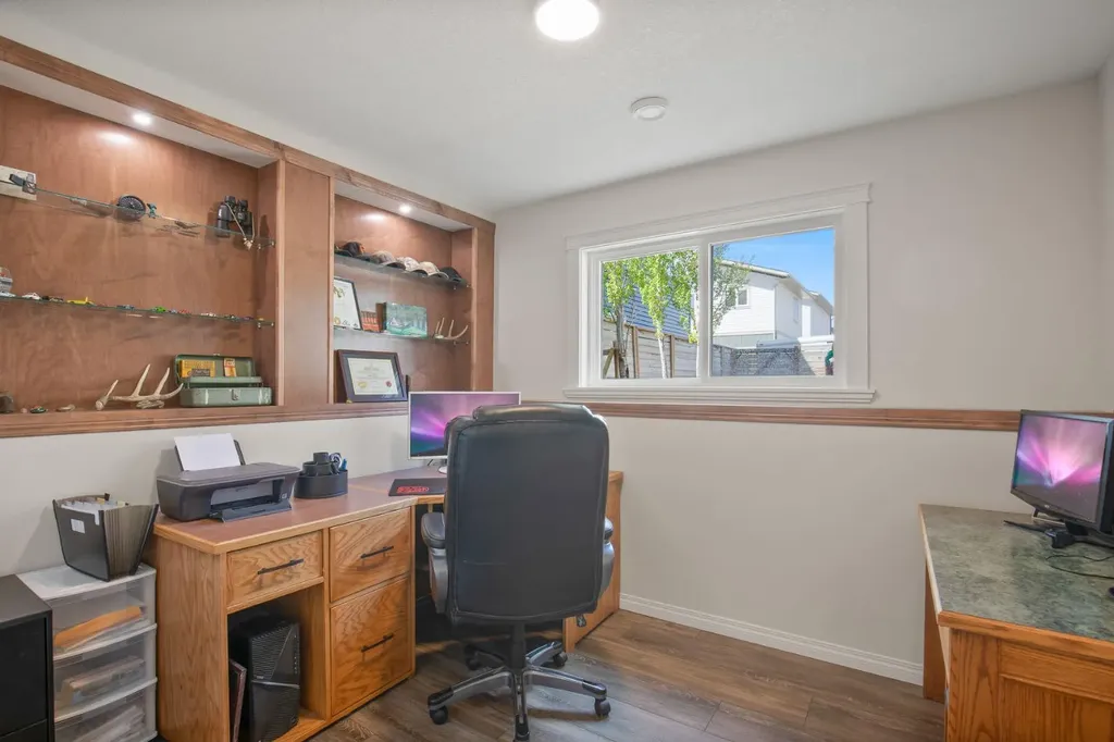 14 Tagish Avenue Red Deer AB T4P 0Y6