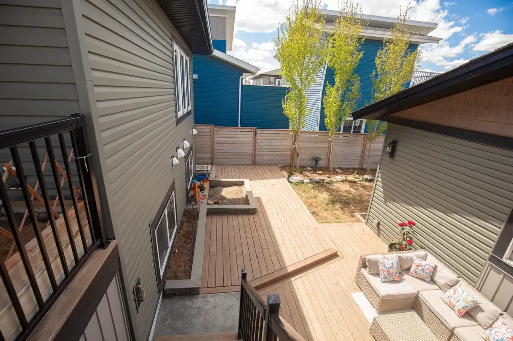 14 Tagish Avenue Red Deer AB T4P 0Y6