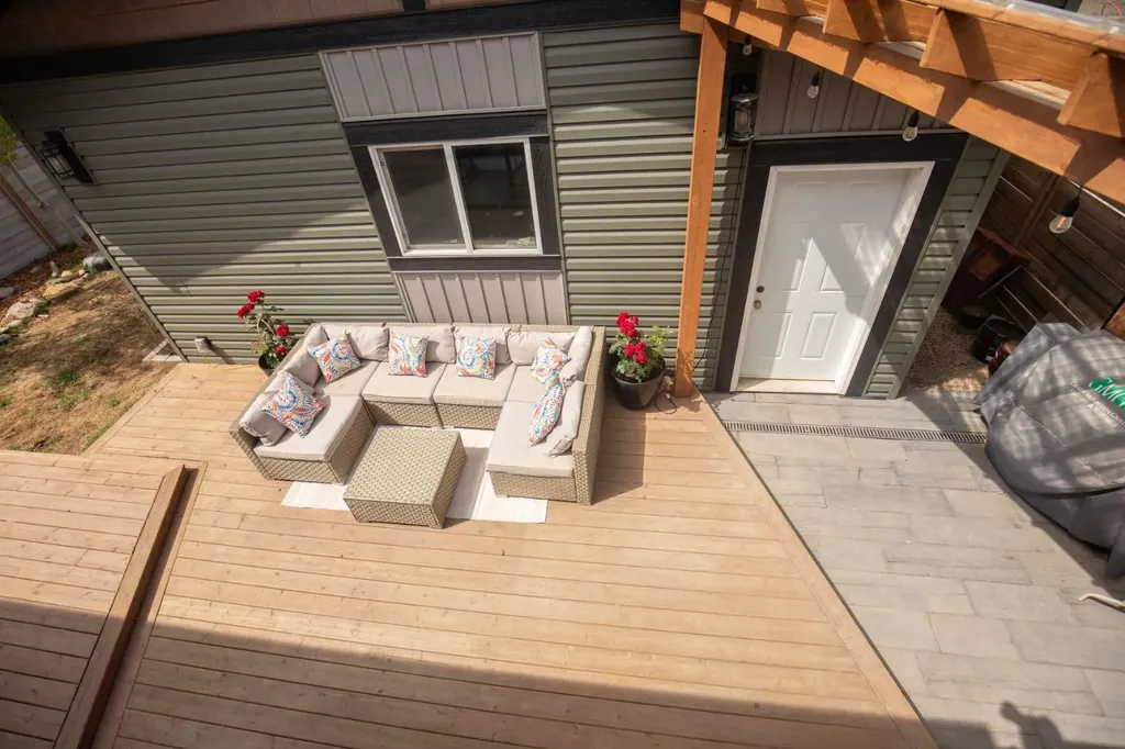 14 Tagish Avenue Red Deer AB T4P 0Y6