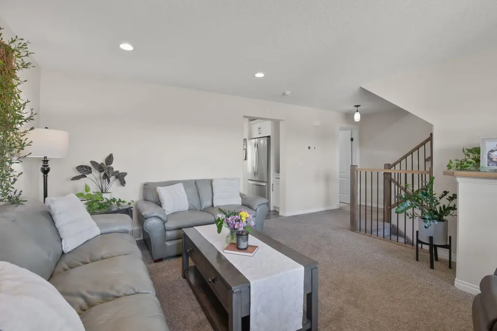 14 Tagish Avenue Red Deer AB T4P 0Y6
