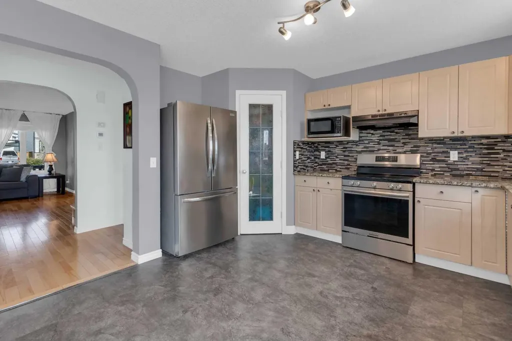 111 Arbour Meadows Close NW Calgary AB T3G 5J4