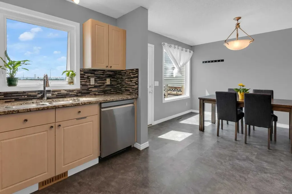 111 Arbour Meadows Close NW Calgary AB T3G 5J4