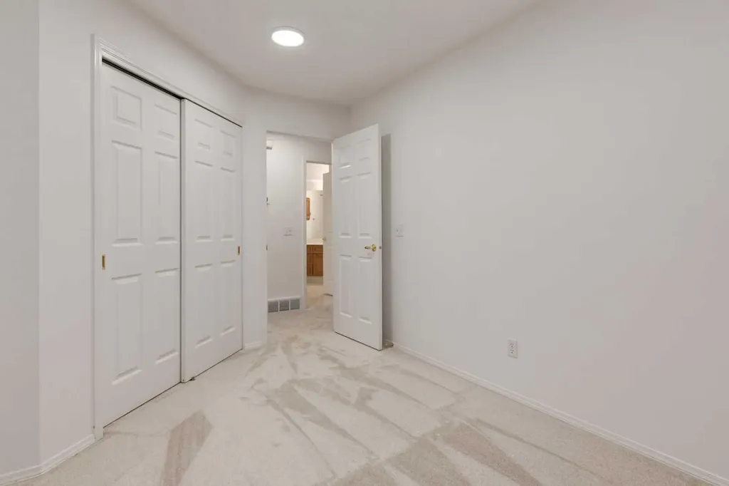 60 Riverview Drive SE Calgary AB T2C 4H8