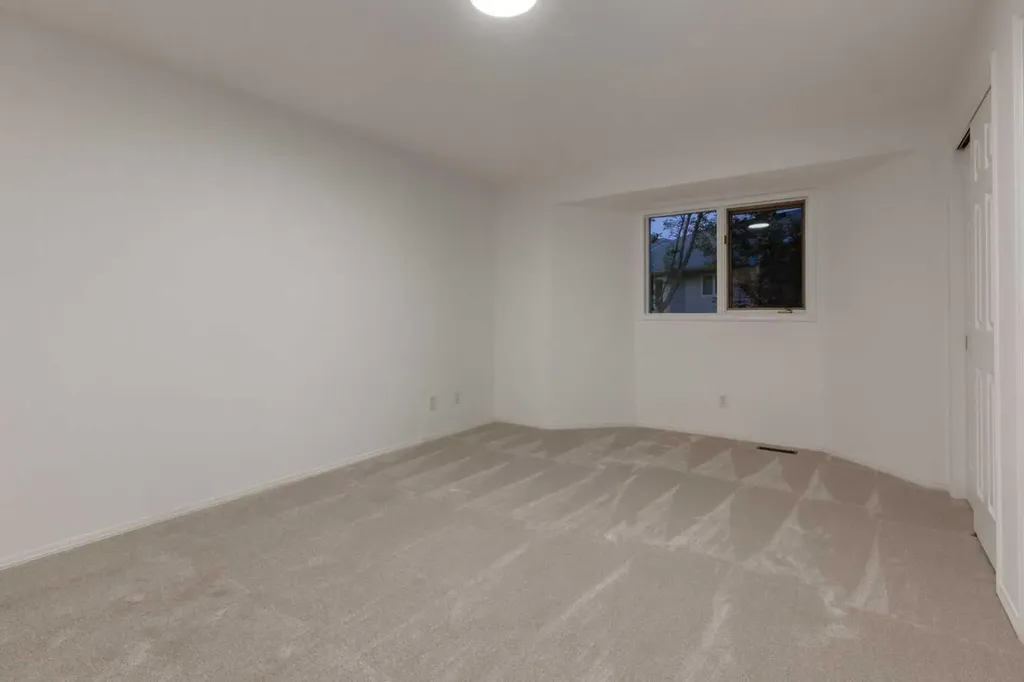 60 Riverview Drive SE Calgary AB T2C 4H8