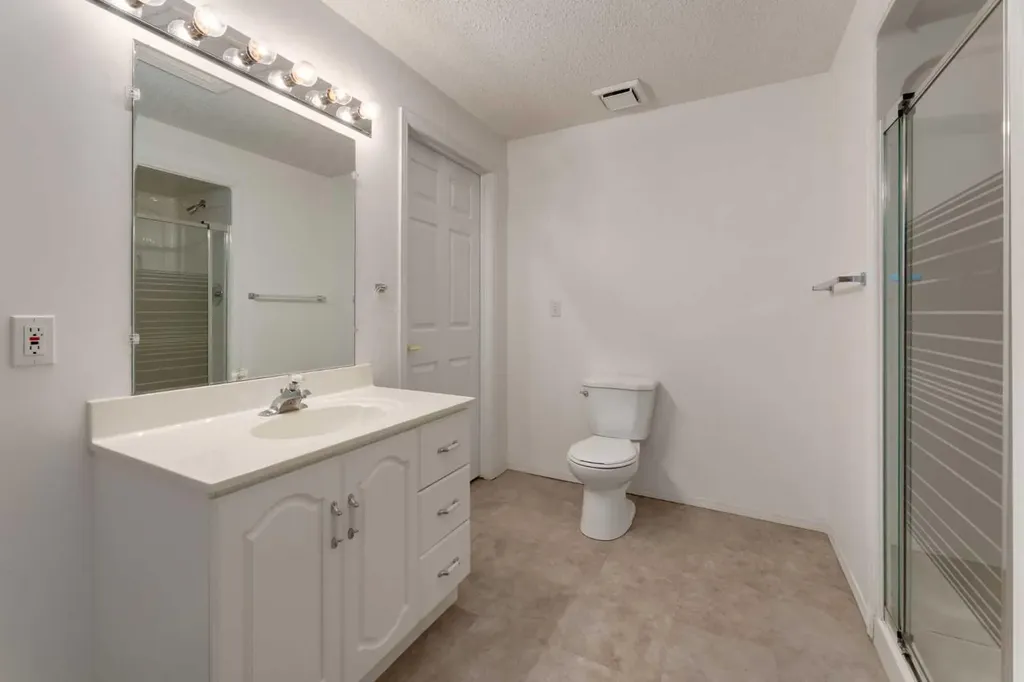 60 Riverview Drive SE Calgary AB T2C 4H8