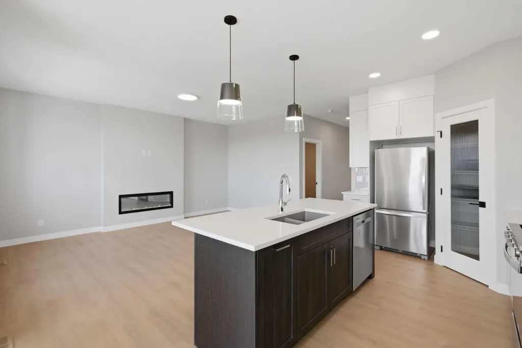 139 Belvedere Crescent SE Calgary AB T2A 7Y5