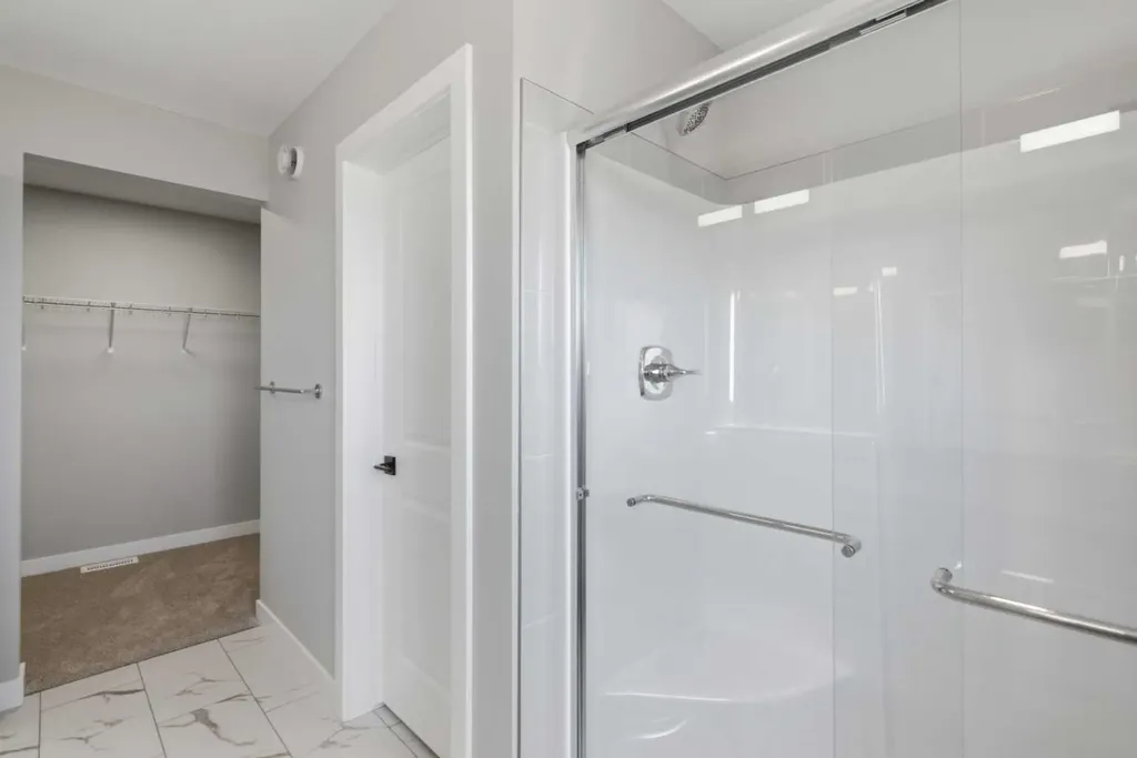 139 Belvedere Crescent SE Calgary AB T2A 7Y5