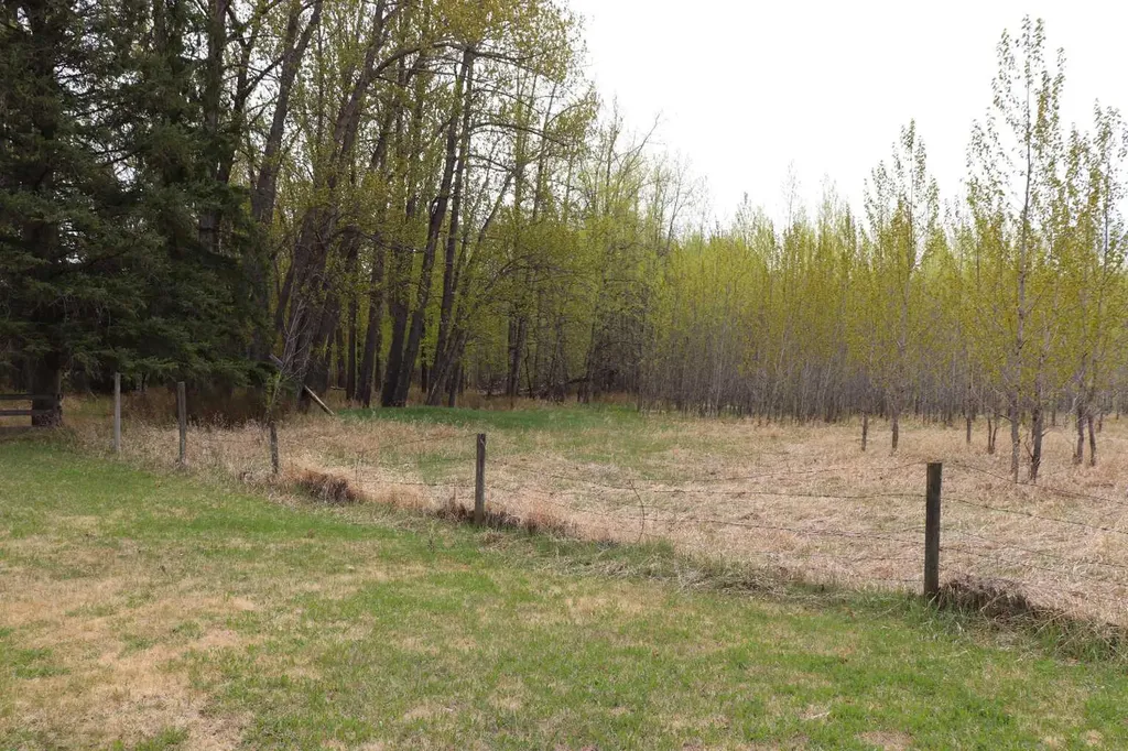 54525 Range Road 142b Rural Yellowhead County AB T7E 3Z4