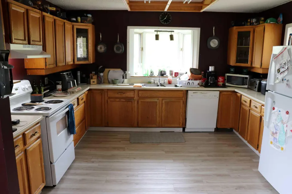 54525 Range Road 142b Rural Yellowhead County AB T7E 3Z4