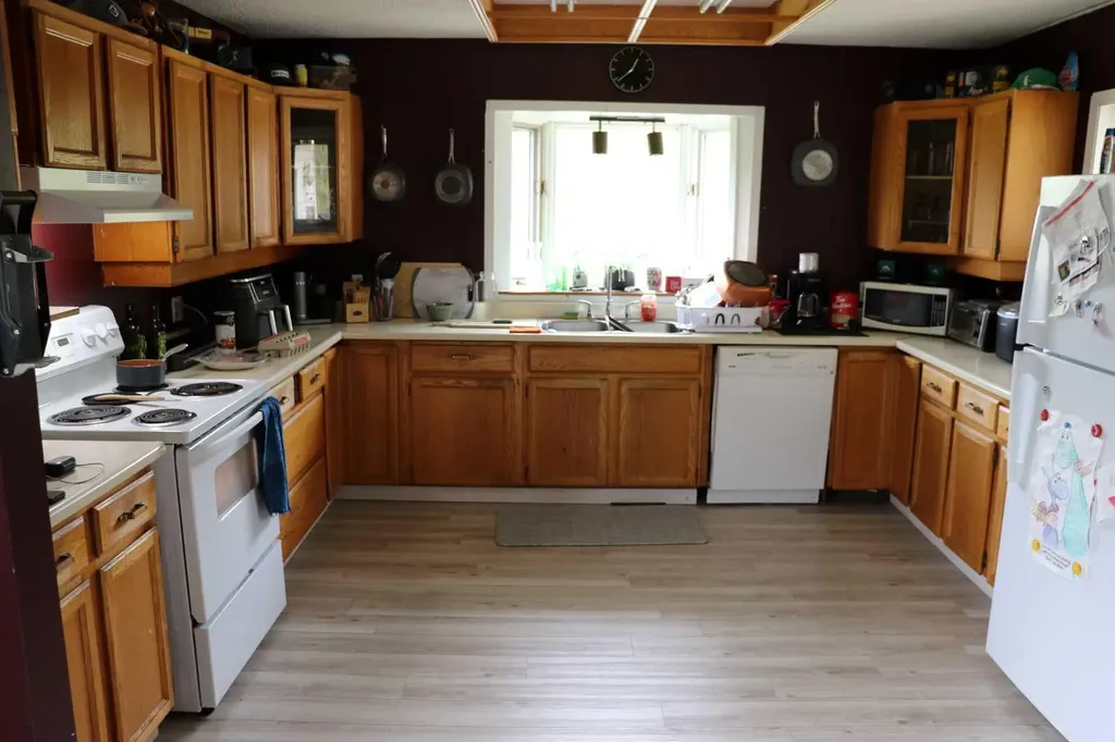 54525 Range Road 142b Rural Yellowhead County AB T7E 3Z4