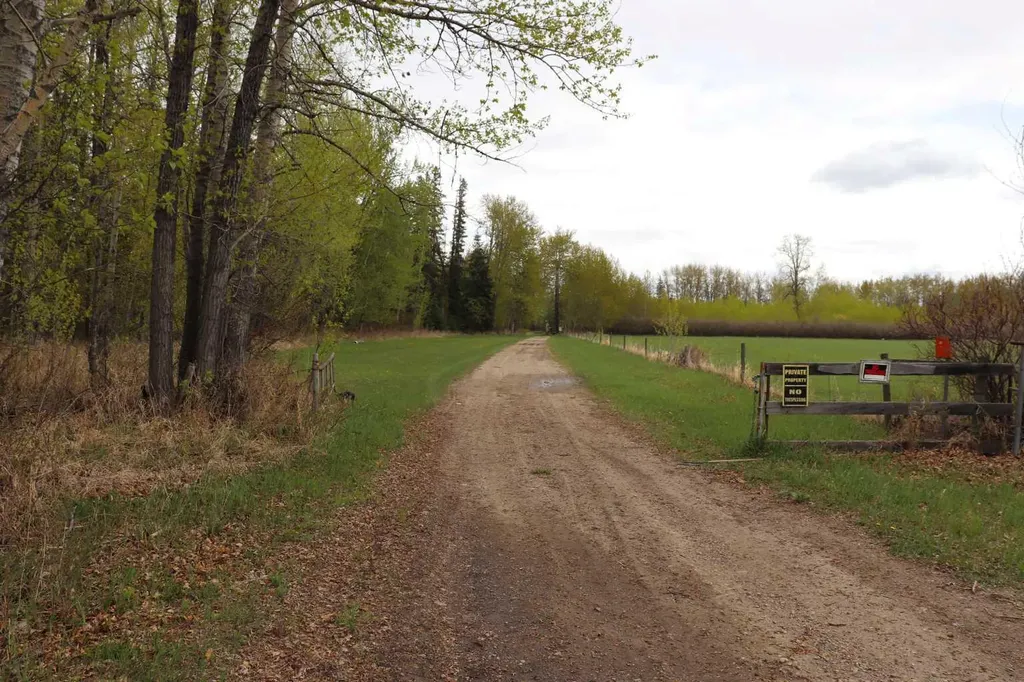54525 Range Road 142b Rural Yellowhead County AB T7E 3Z4
