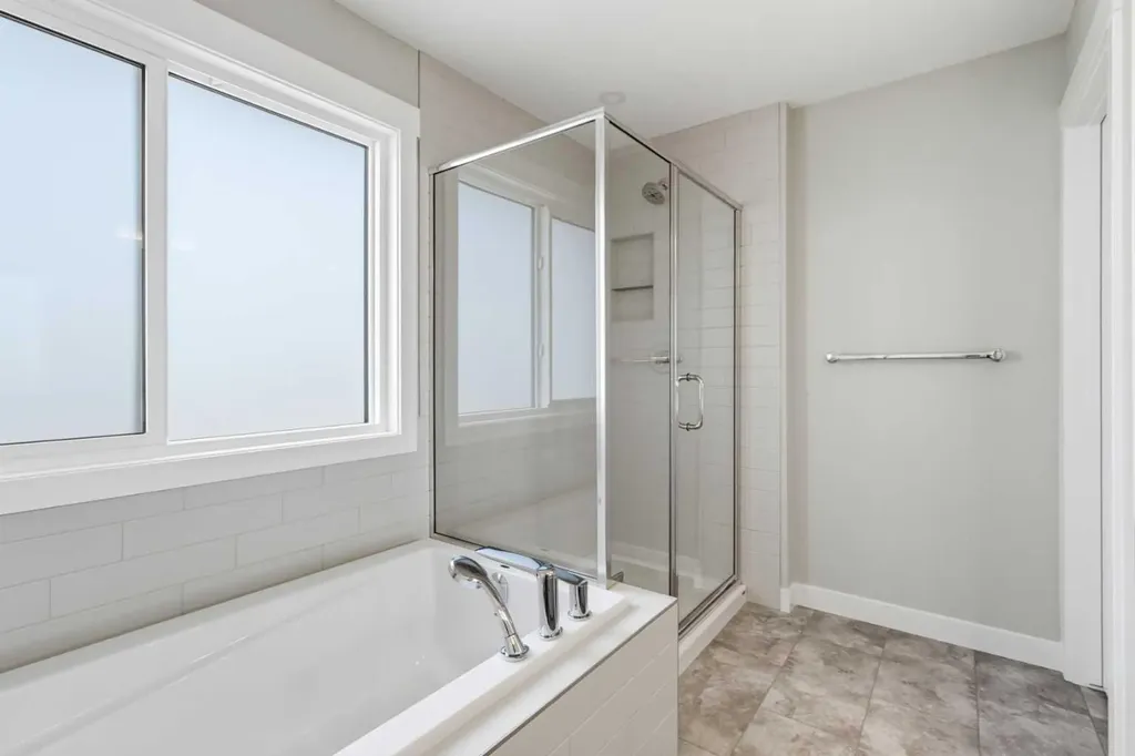 186 Annette Landing NW Calgary AB T3R 2K2