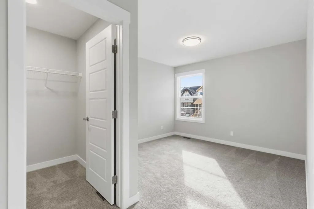 186 Annette Landing NW Calgary AB T3R 2K2
