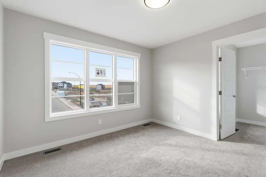 186 Annette Landing NW Calgary AB T3R 2K2