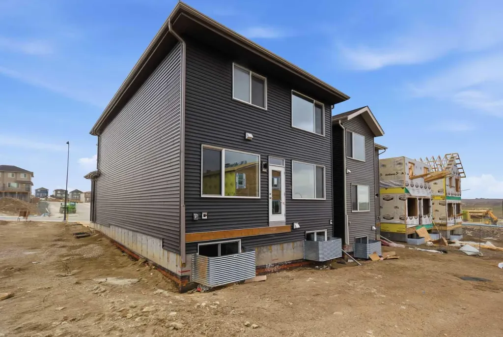 186 Annette Landing NW Calgary AB T3R 2K2