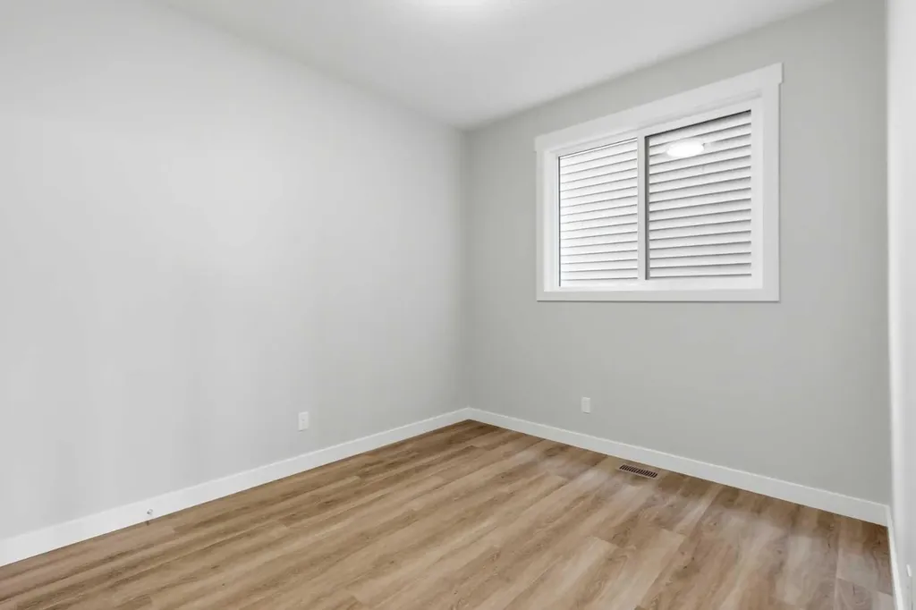 186 Annette Landing NW Calgary AB T3R 2K2
