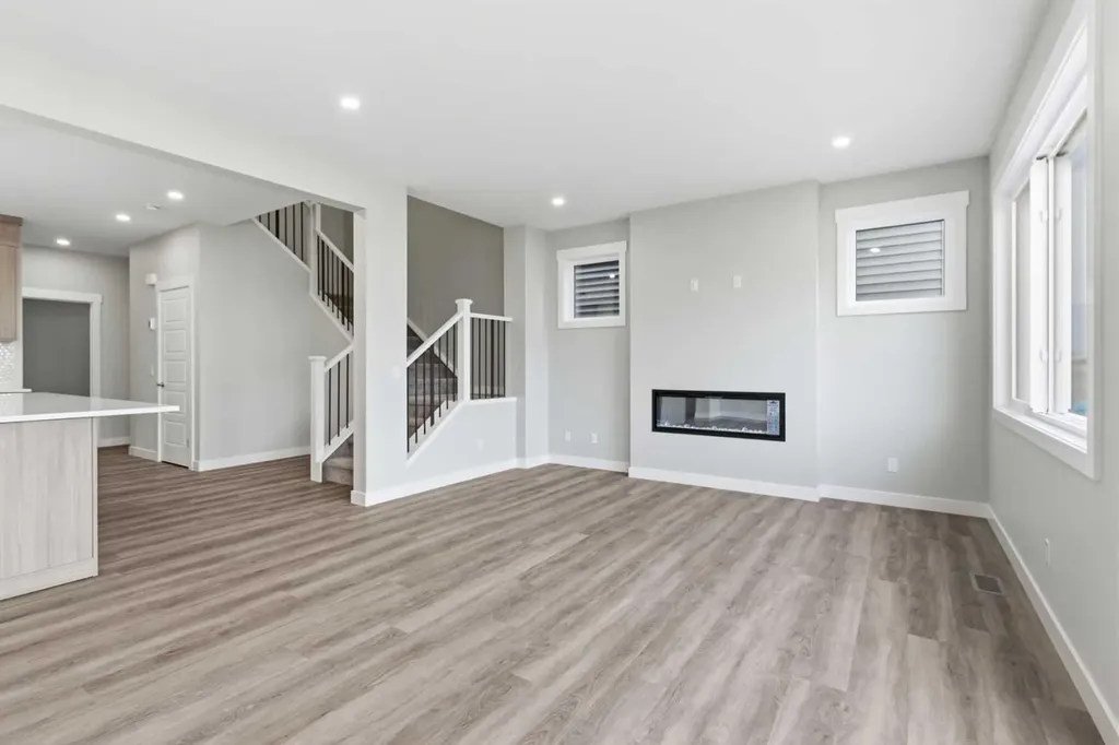 186 Annette Landing NW Calgary AB T3R 2K2