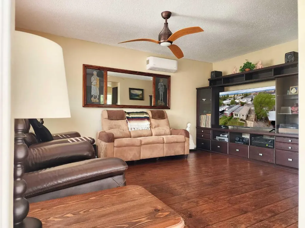 18 Willow Road Claresholm AB T0L0T0