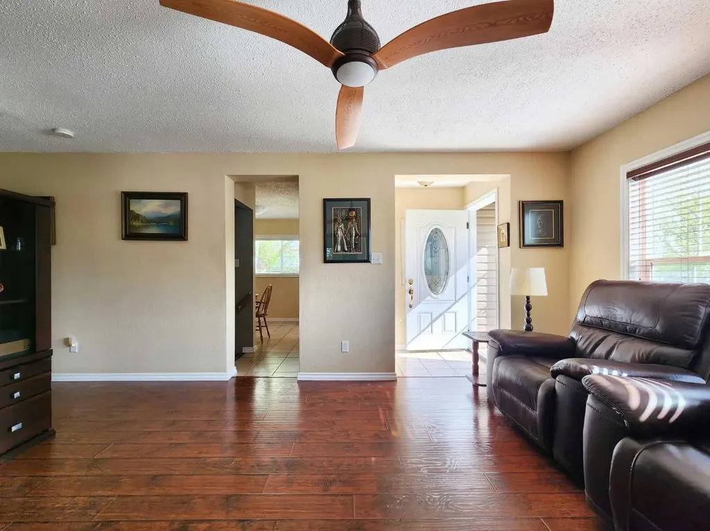18 Willow Road Claresholm AB T0L0T0