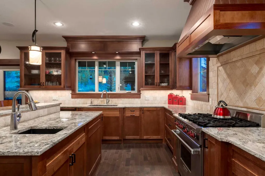 250 Crestridge Place SW Calgary AB T3B 5Z2
