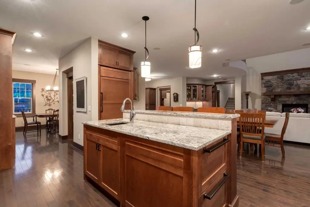 250 Crestridge Place SW Calgary AB T3B 5Z2