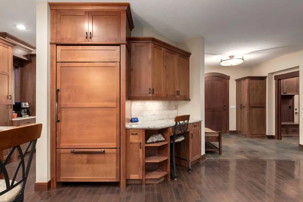 250 Crestridge Place SW Calgary AB T3B 5Z2