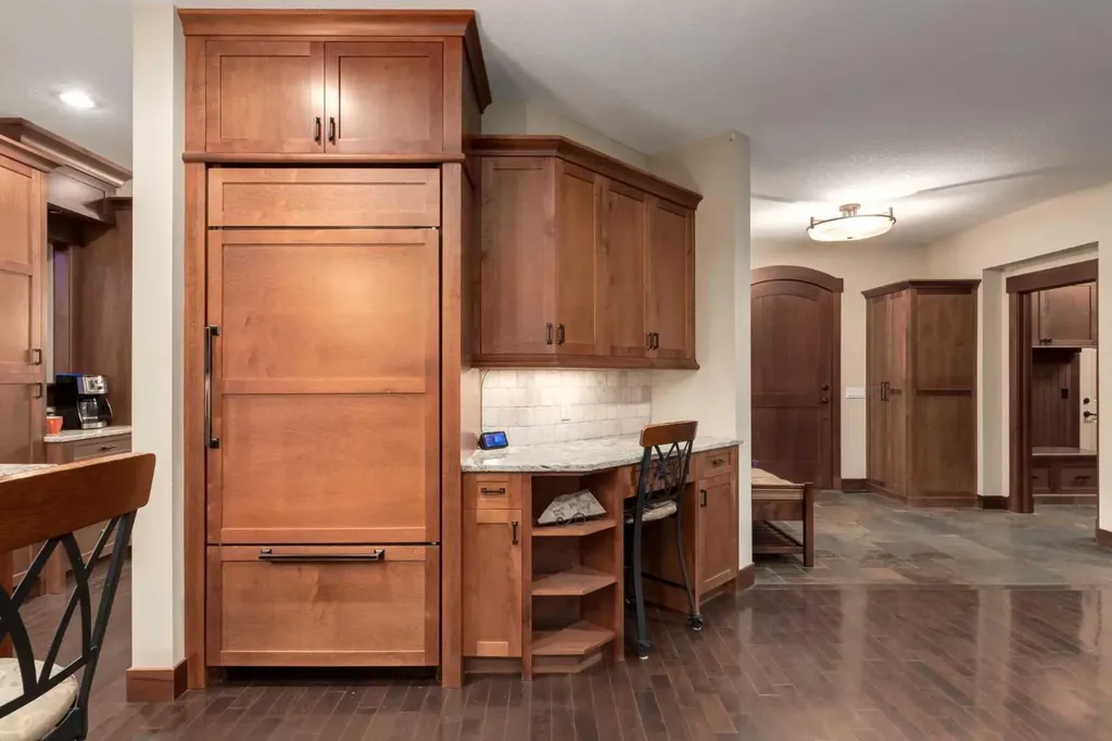 250 Crestridge Place SW Calgary AB T3B 5Z2