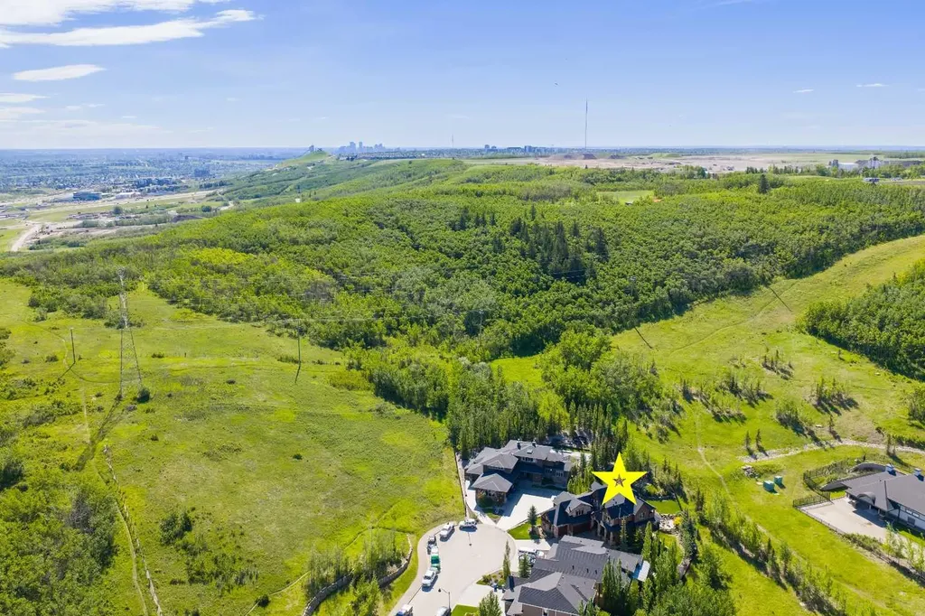 250 Crestridge Place SW Calgary AB T3B 5Z2