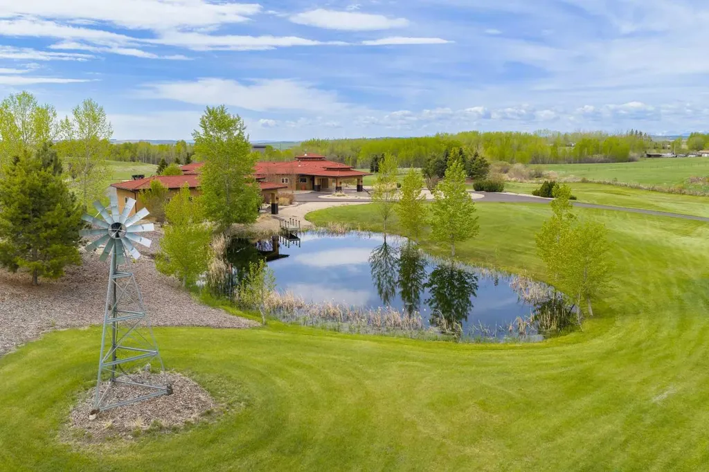 322066 4 Street E Rural Foothills County AB T1S 1A2
