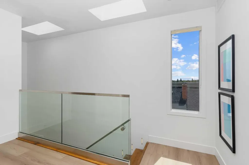 2620 14a Street SW Calgary AB T2T3X7